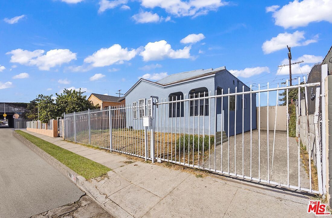 341 W 88th Pl Los Angeles, CA 90003  | Single Family