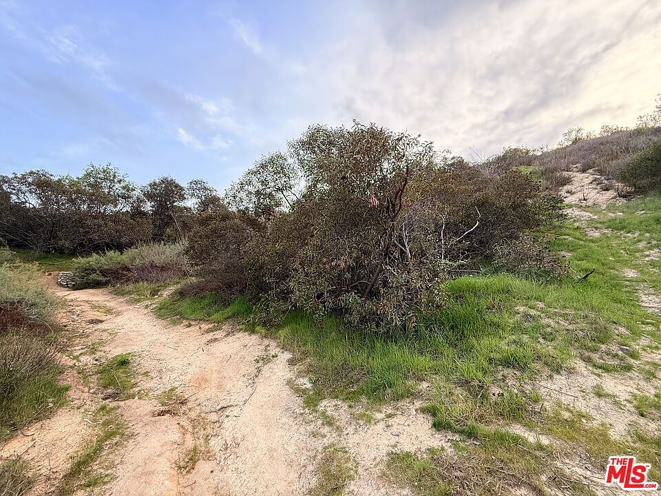 9749 N Estaban Way Tujunga, CA 91042 - Thumbnail 4