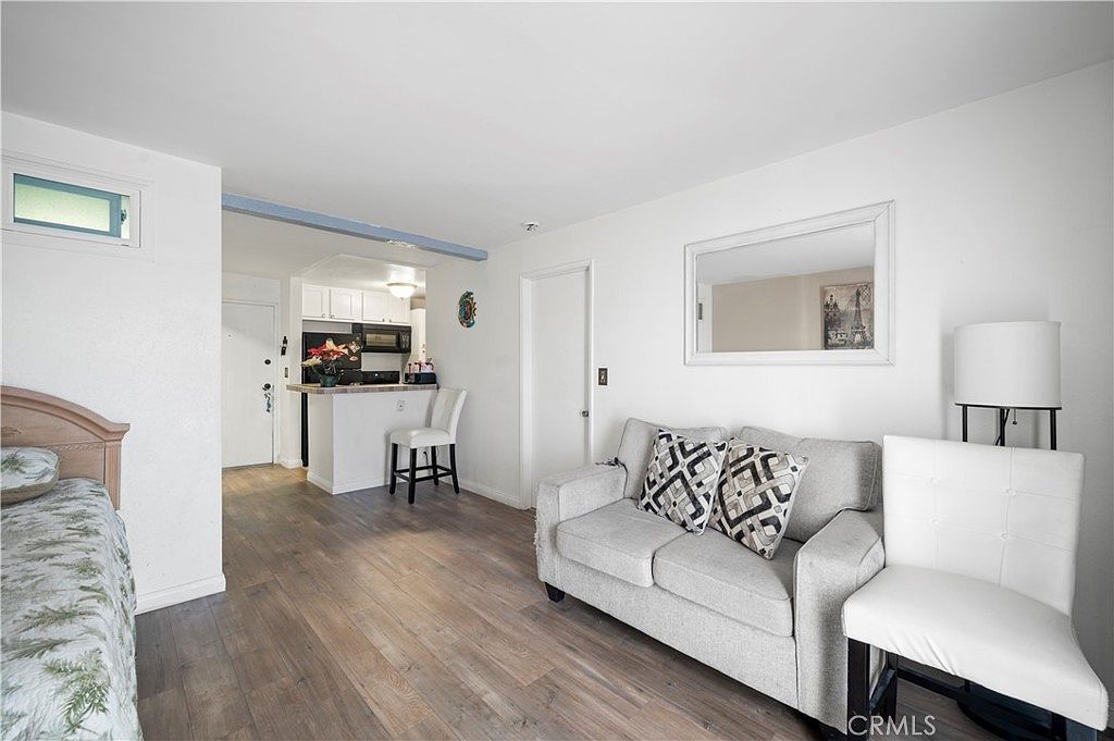 21800 Schoenborn St UNIT 215 Canoga Park, CA 91304 - Thumbnail 4