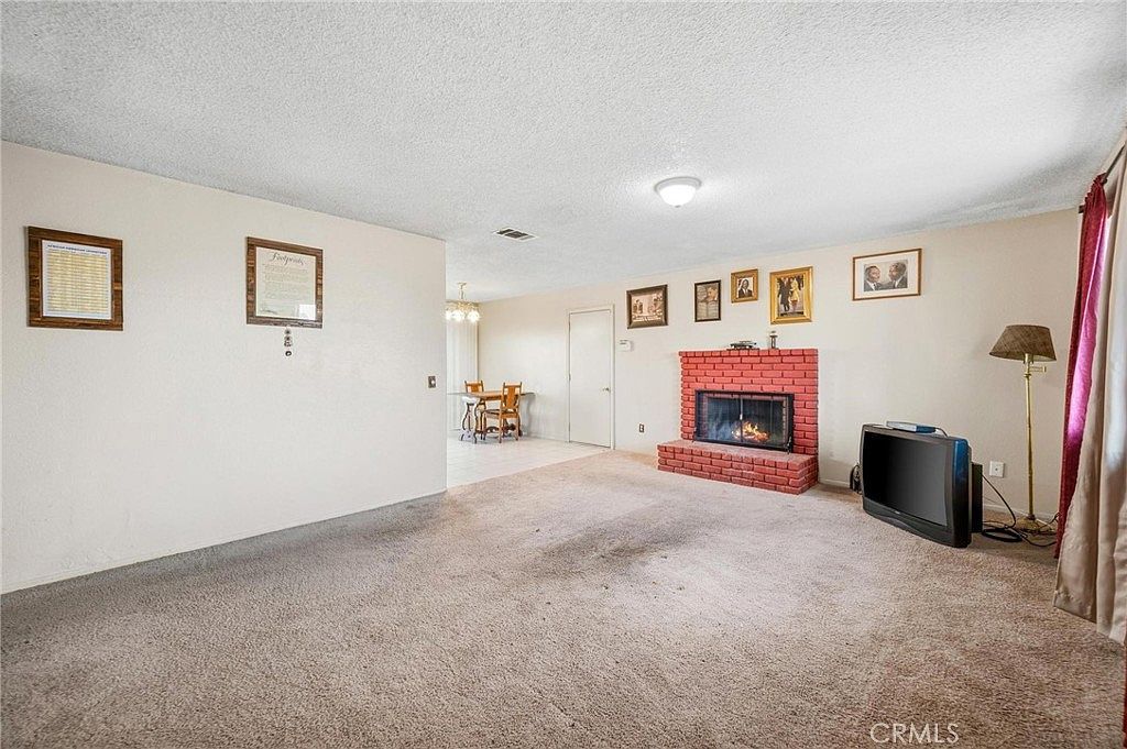 15842 Greenrock Ave Lake Los Angeles, CA 93535 - Thumbnail 4