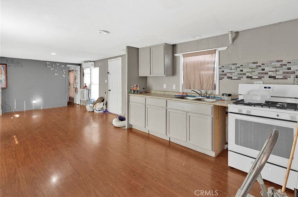 22325 Us Highway 18 Space 47 Apple Valley, CA 92307 - Thumbnail 4