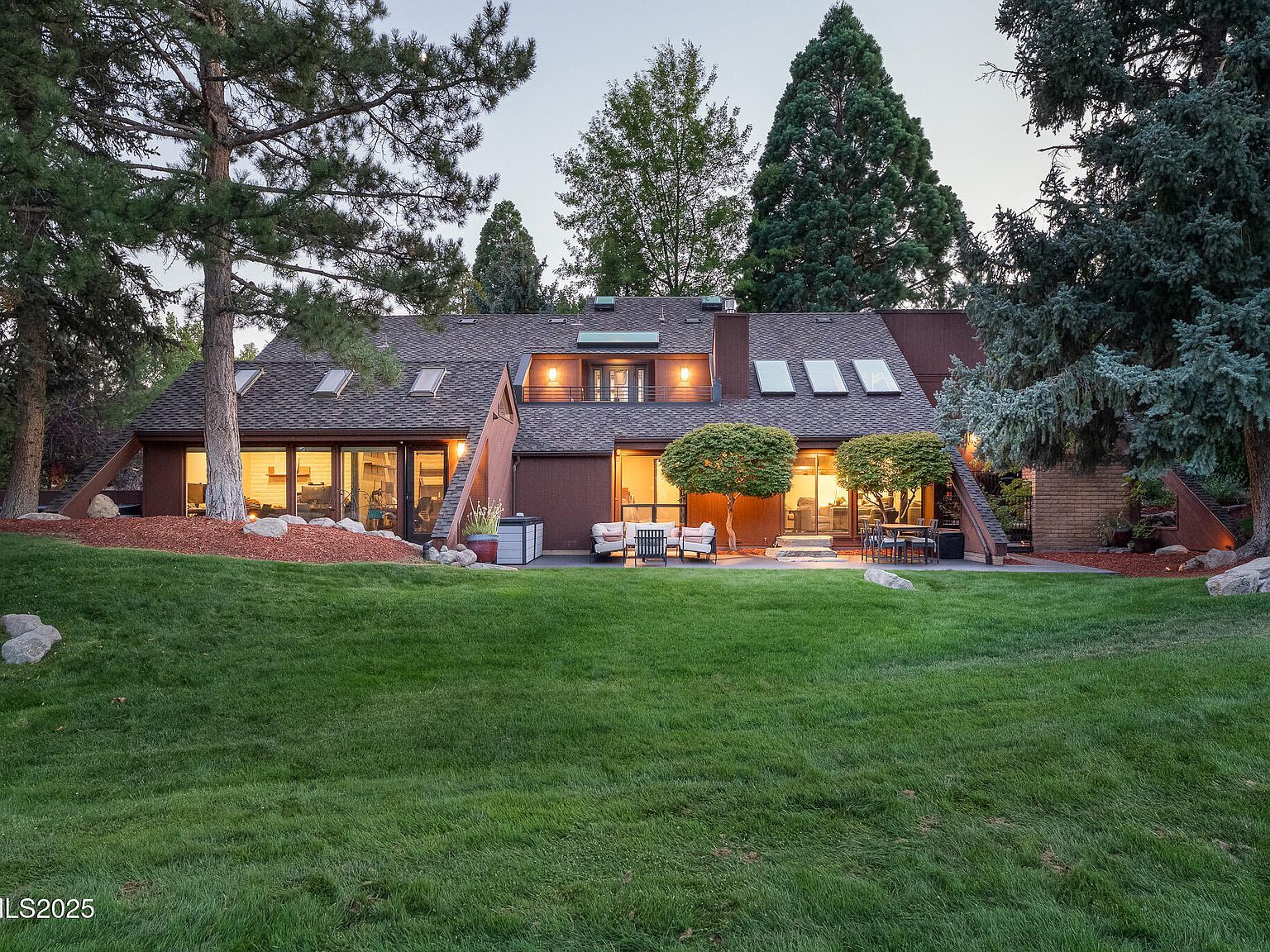 2521 Lake Ridge Shores Cir Reno, NV 89519 - Thumbnail 4