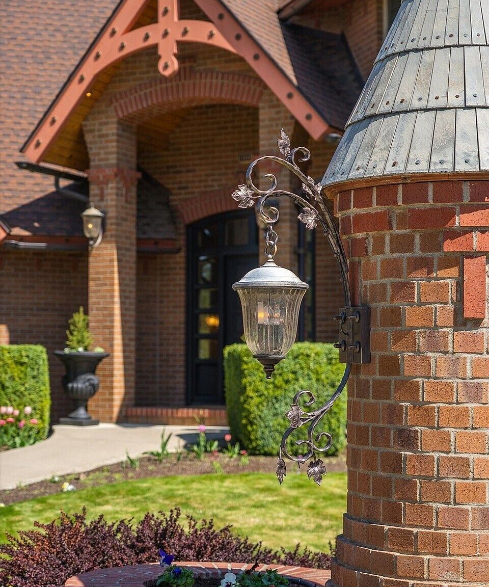 1909 E Pinecrest Rd Spokane, WA 99203 - Thumbnail 4
