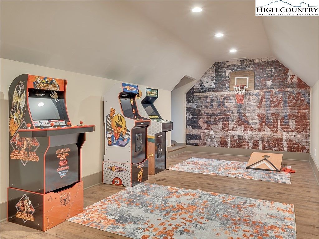 216 Greenbriar Rd Banner Elk, NC 28604 - Thumbnail 4