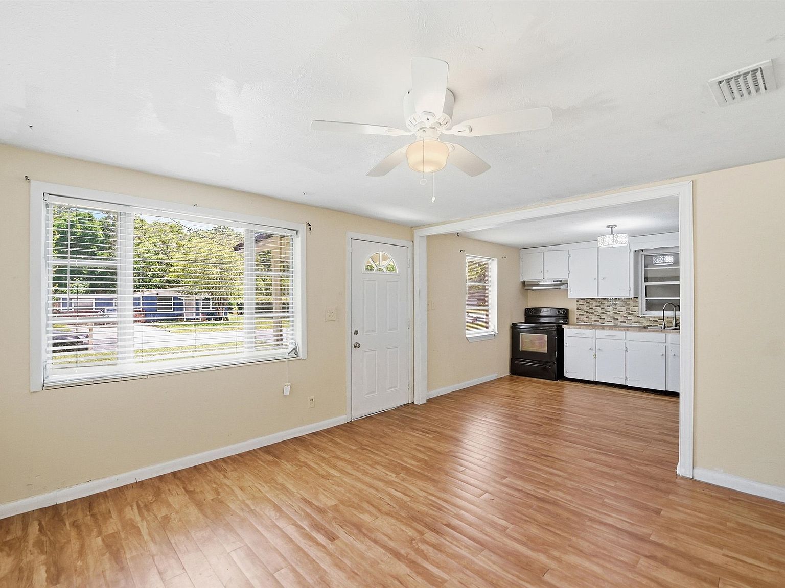 5822 Tampico Rd Jacksonville, FL 32244 - Thumbnail 4