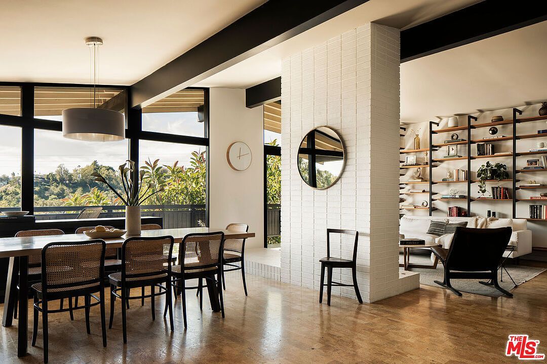 2825 La Cuesta Dr Los Angeles, CA 90046 - Thumbnail 4