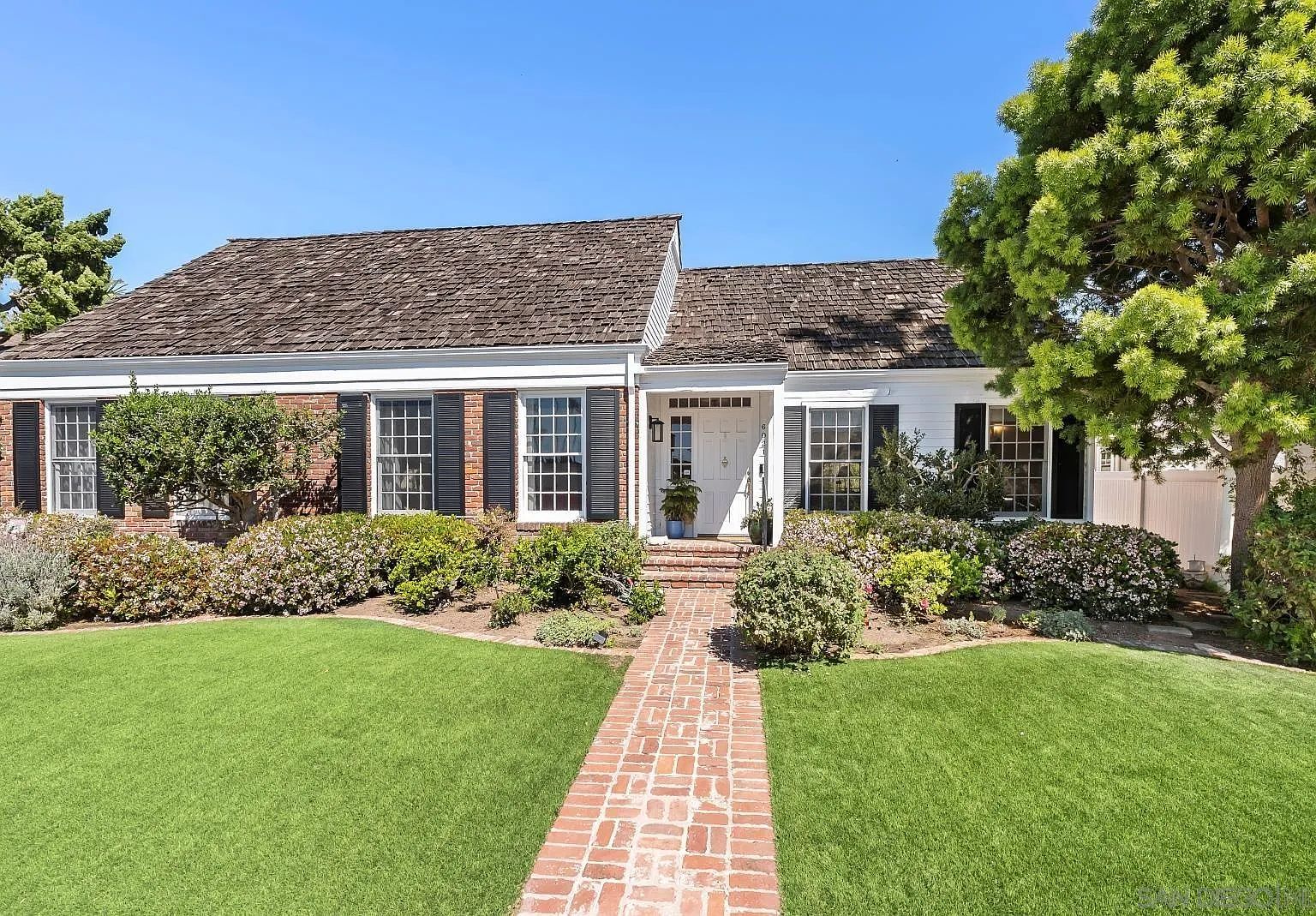 6021 Vista De La Mesa La Jolla, CA 92037 - Thumbnail 4