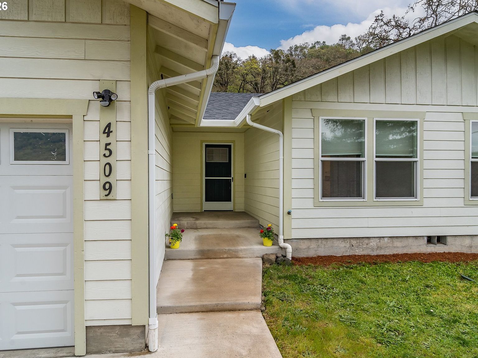 4509 Ridenour St Roseburg, OR 97470 - Thumbnail 4