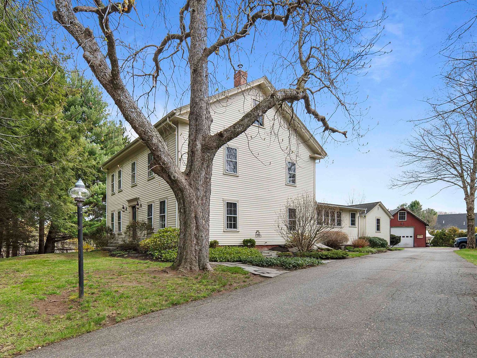64 Kingston Rd Exeter, NH 03833 - Thumbnail 4