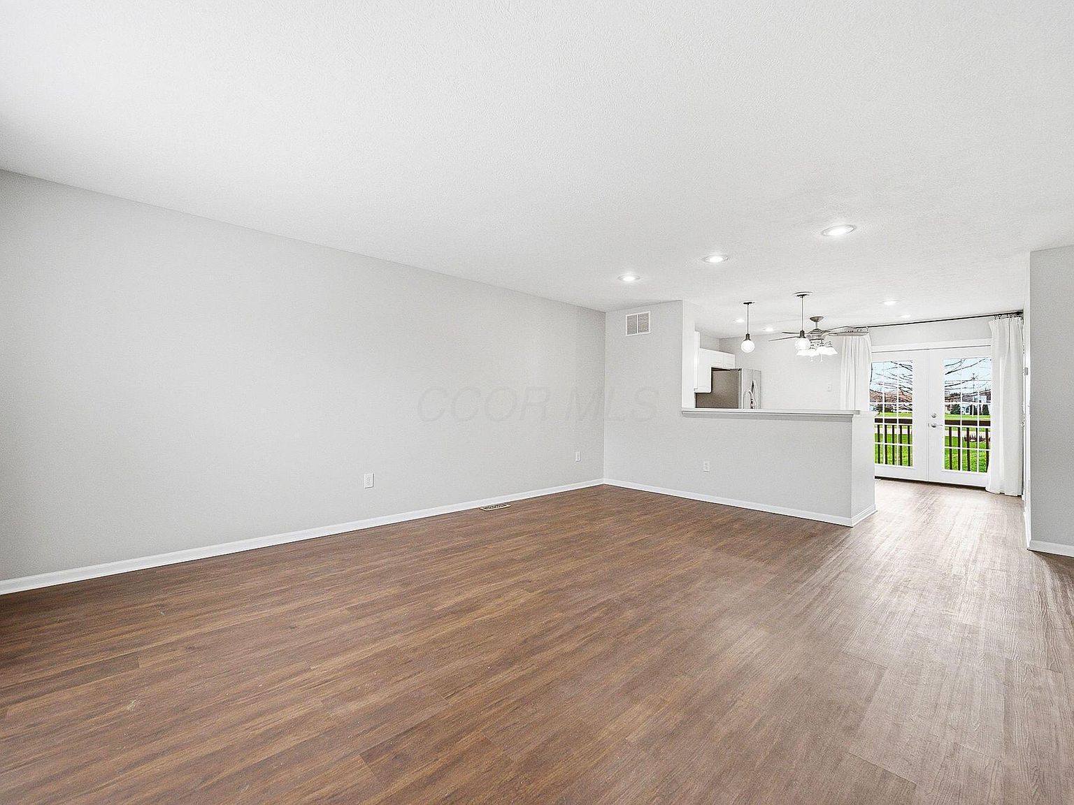 1151 Kinneton Columbus, OH 43228 - Thumbnail 4