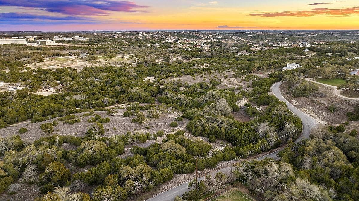 411 Whitetail Ridge Rd Dripping Springs, TX 78620 - Thumbnail 4