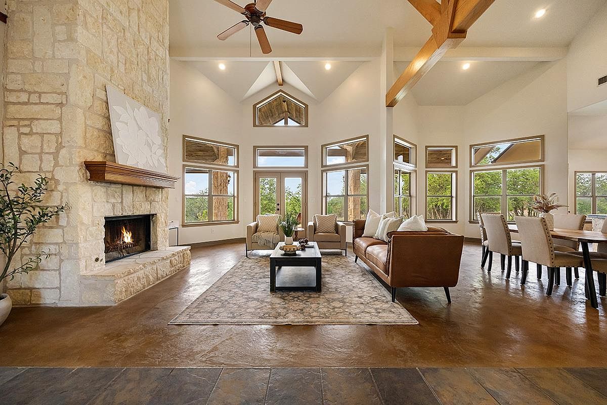 101 Maheo Way Dripping Springs, TX 78620 - Thumbnail 4