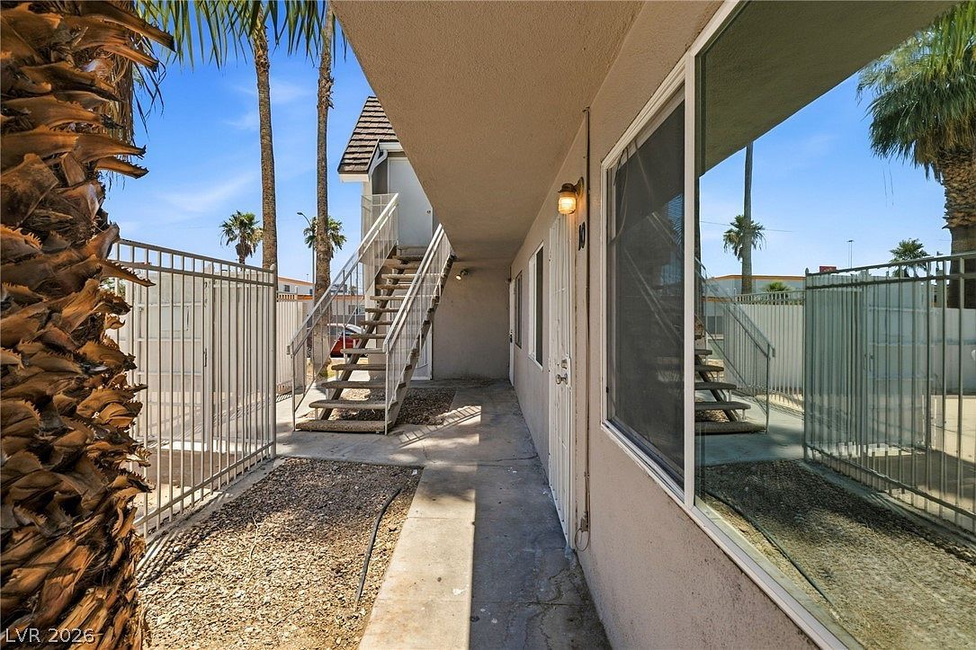 208 Orland St APT 10 Las Vegas, NV 89107 - Thumbnail 4