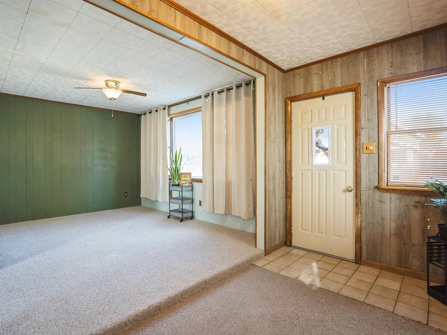 837 14th Ave S Clinton, IA 52732 - Thumbnail 4