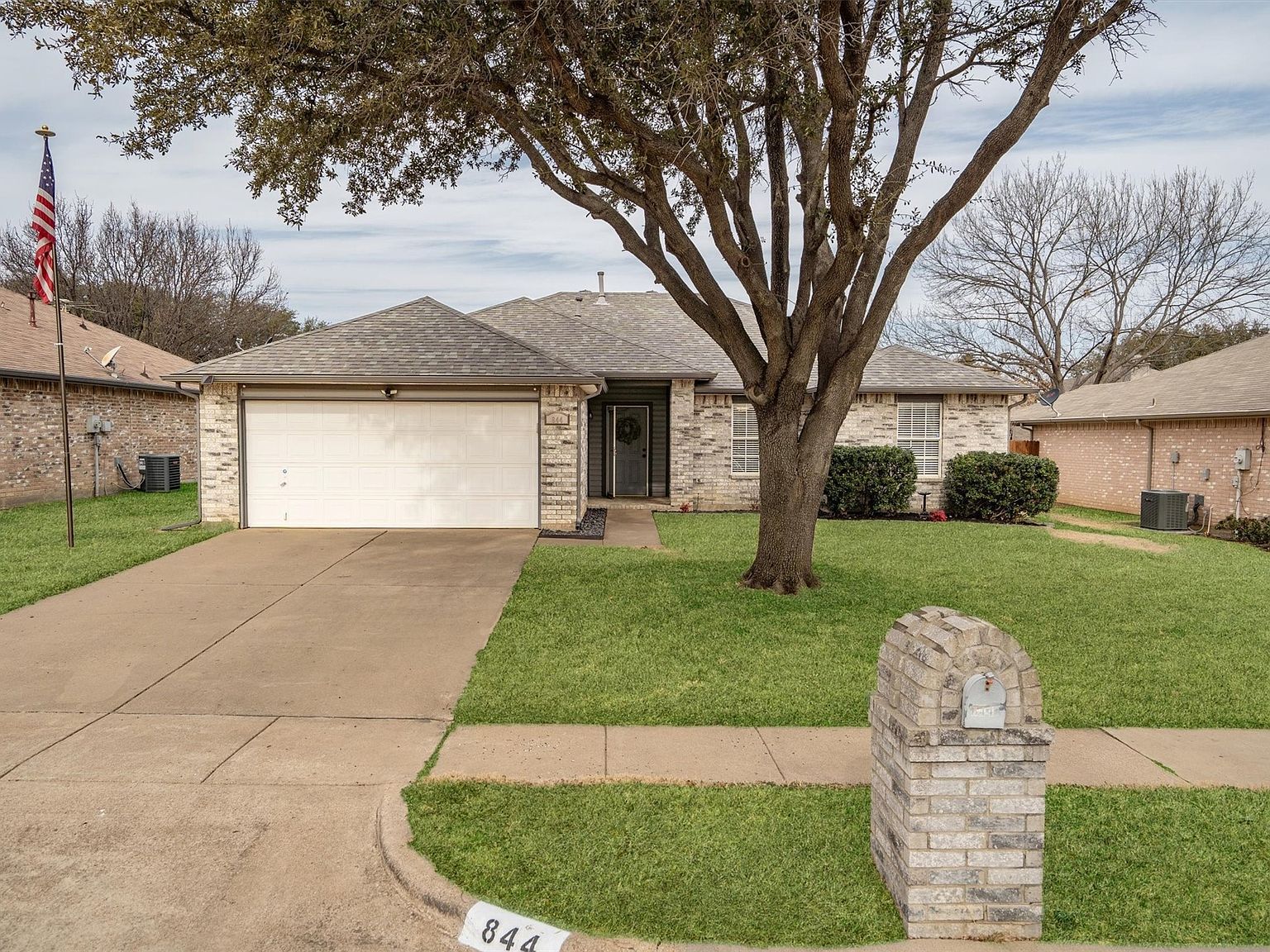 844 Atchison Dr Saginaw, TX 76131 - Thumbnail 4