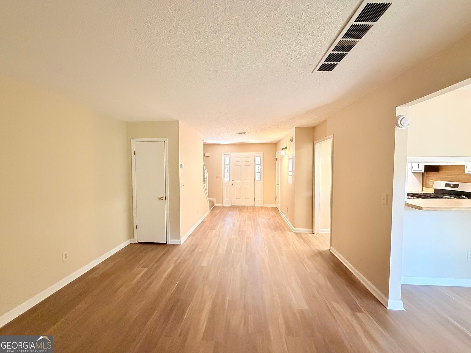 4030 Hawthorne Cir SE Smyrna, GA 30080 - Thumbnail 4