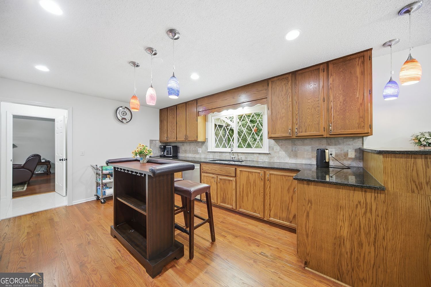 1875 Dovonshire Rd SW Marietta, GA 30064 - Thumbnail 4