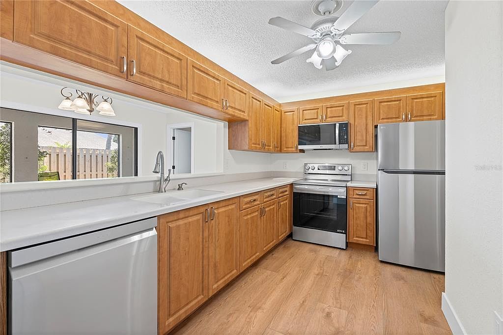 2835 74th St W Bradenton, FL 34209 - Thumbnail 4