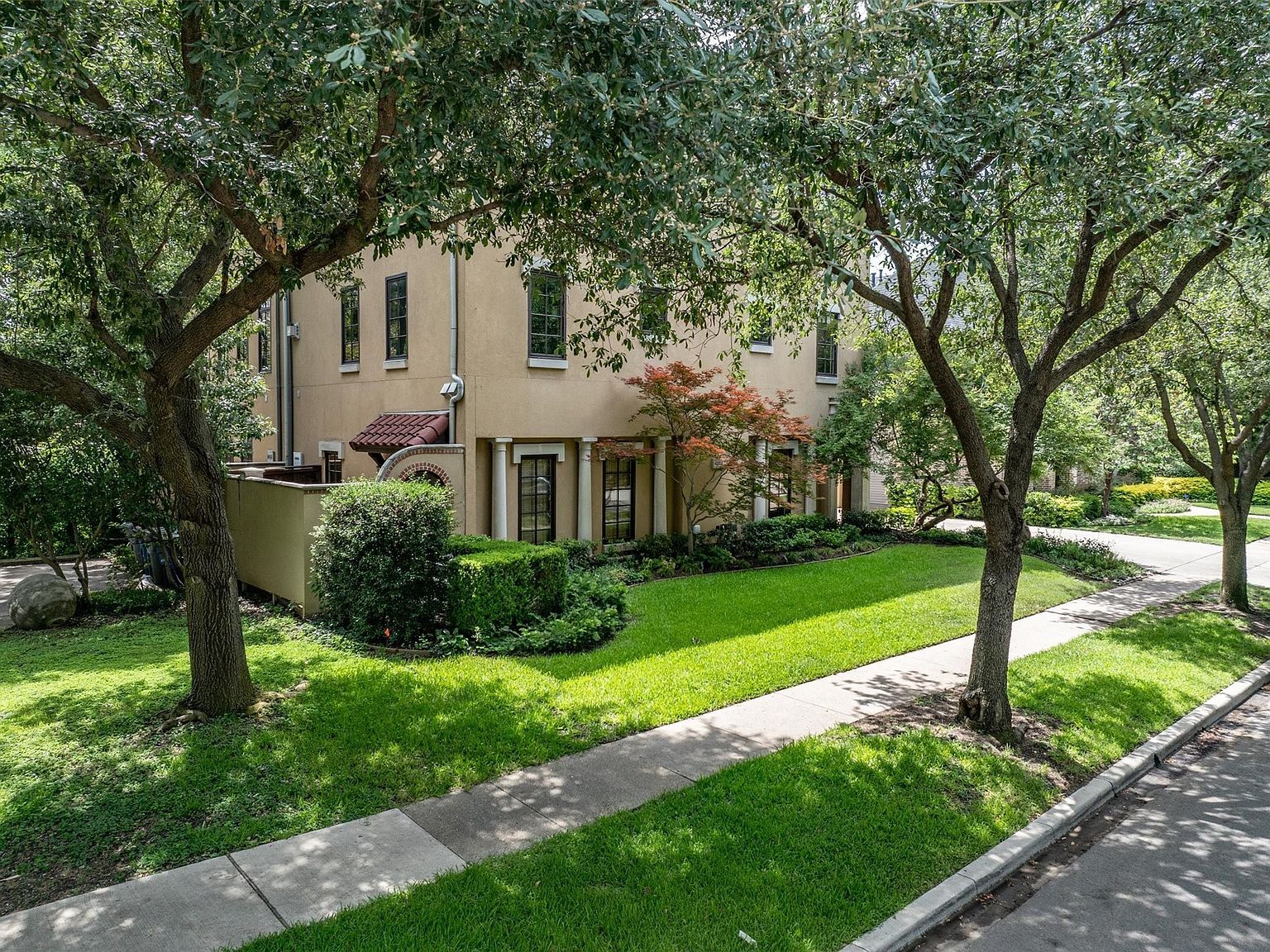 4323 Gilbert Ave #4 Dallas, TX 75219 - Thumbnail 4