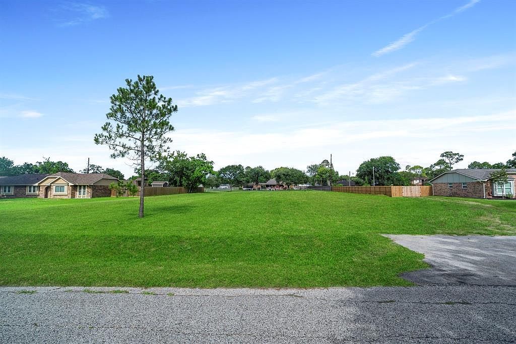 3902 Bluebird Way Pearland, TX 77584 - Thumbnail 4