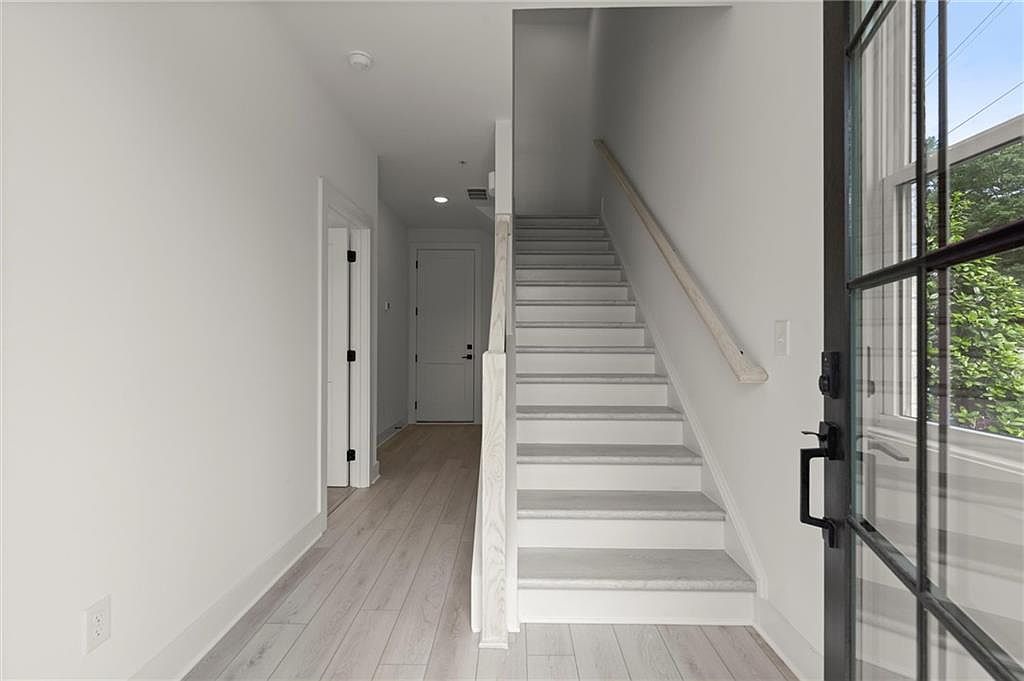 669 Soul Aly #144 Alpharetta, GA 30009 - Thumbnail 4