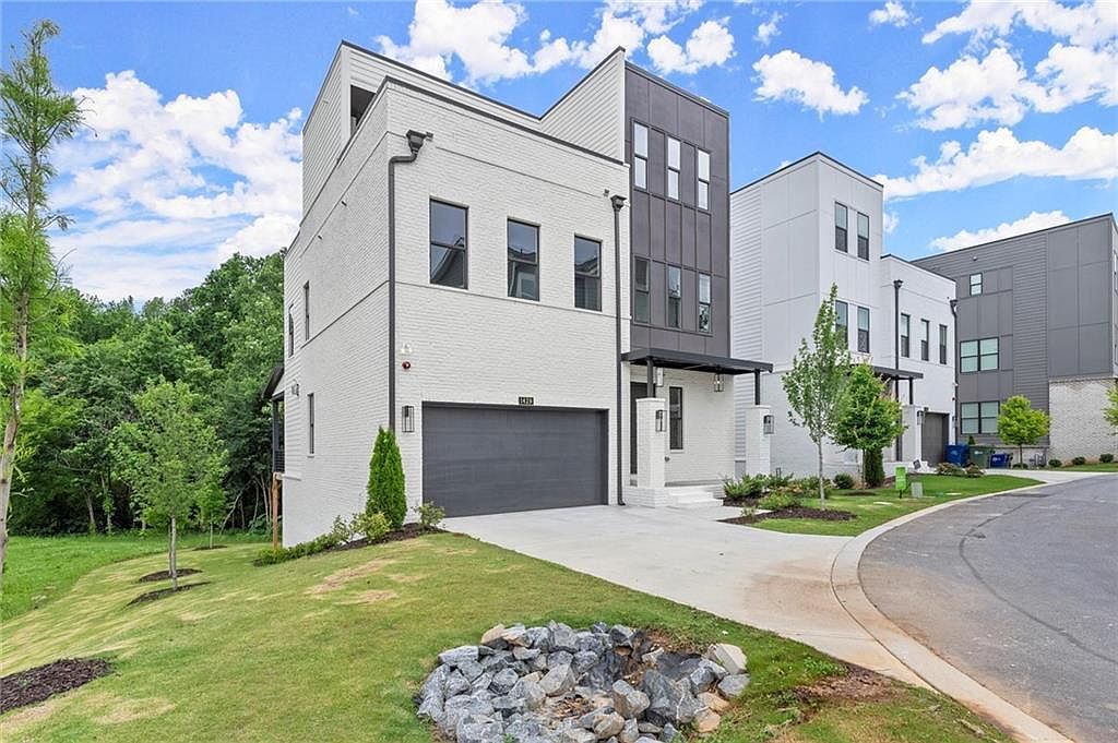 1420 Coretta Bnd Atlanta, GA 30318 - Thumbnail 4