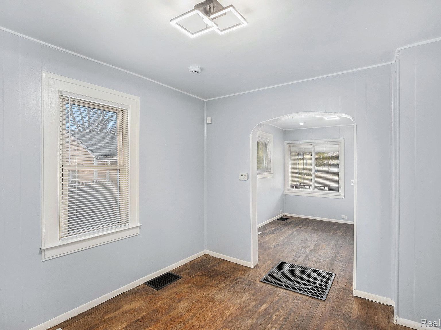 1119 Lakeview Ave Waterford, MI 48328 - Thumbnail 4