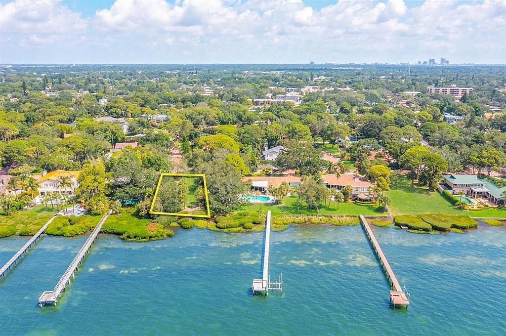 1130 Friendly Way S #2 Saint Petersburg, FL 33705 - Thumbnail 4