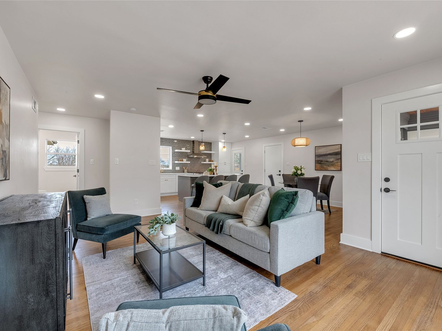 3155 Chamness Ct Haltom City, TX 76117 - Thumbnail 4