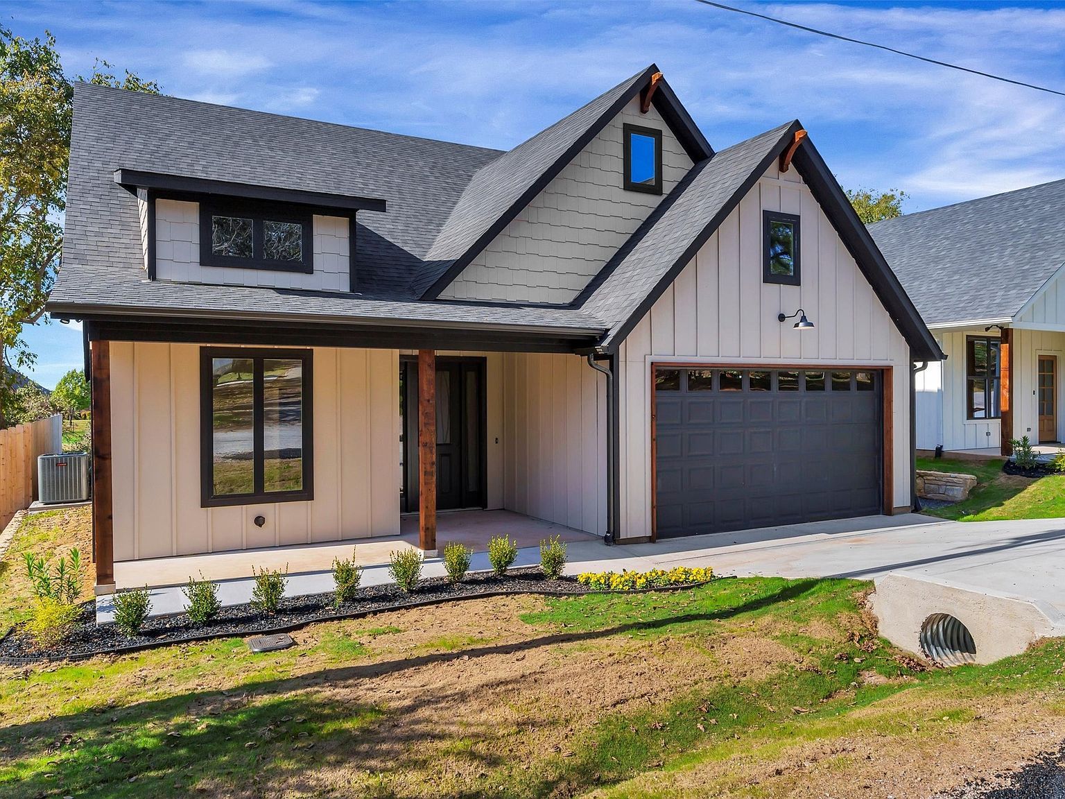 1012 Mustang Trl Granbury, TX 76049 - Thumbnail 4