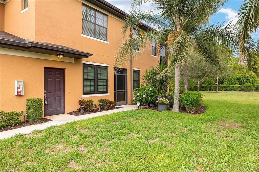 3742 Pino Vista Way UNIT 4 Estero, FL 33928 - Thumbnail 4