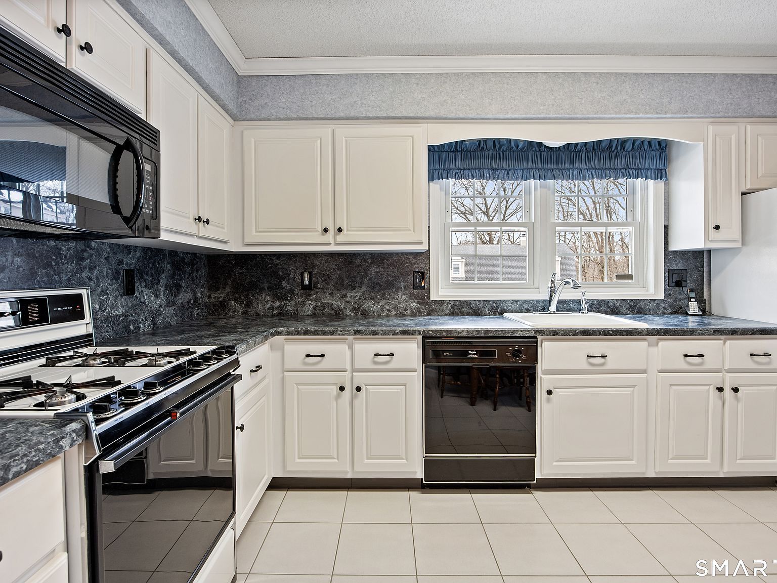 66 Old Towne Rd Unit 66 Cheshire, CT 06410 - Thumbnail 4