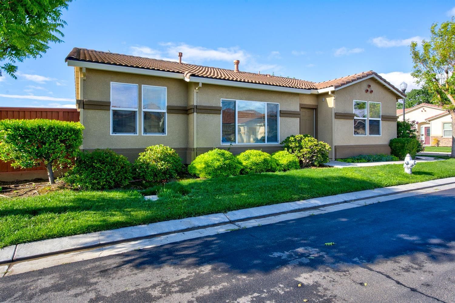 824 El Tesoro Ln Los Banos, CA 93635 - Thumbnail 4