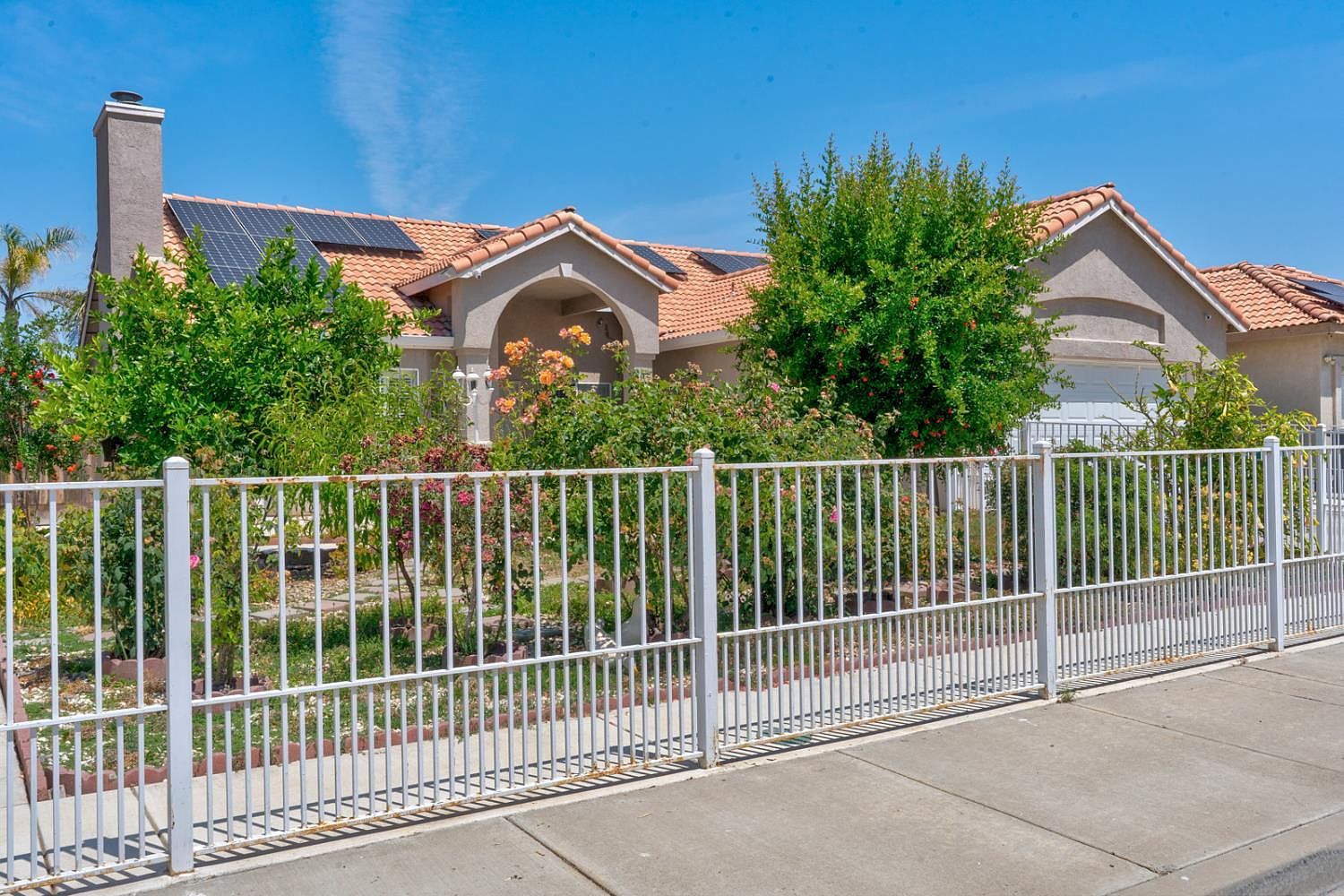 1700 San Simeone Way Los Banos, CA 93635 - Thumbnail 4