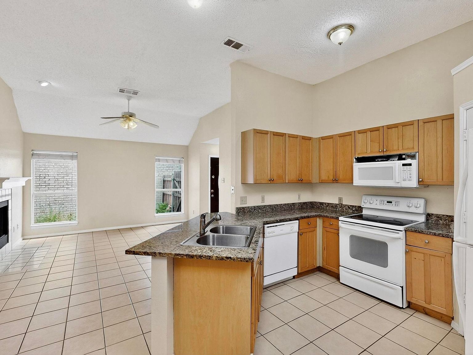 4457 Flamingo Ct Mesquite, TX 75150 - Thumbnail 4