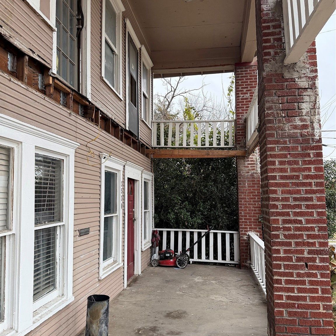 3528 Colonial Ave Dallas, TX 75215 - Thumbnail 4