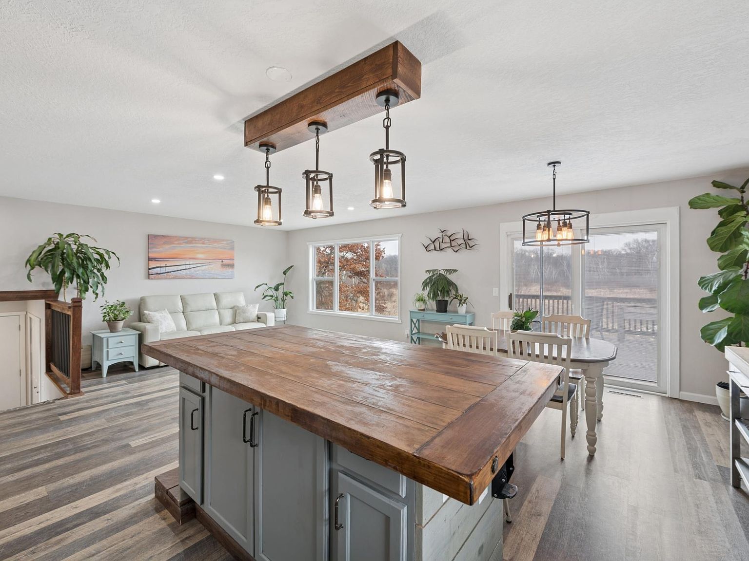 6532 272nd Ct Wyoming, MN 55092 - Thumbnail 4