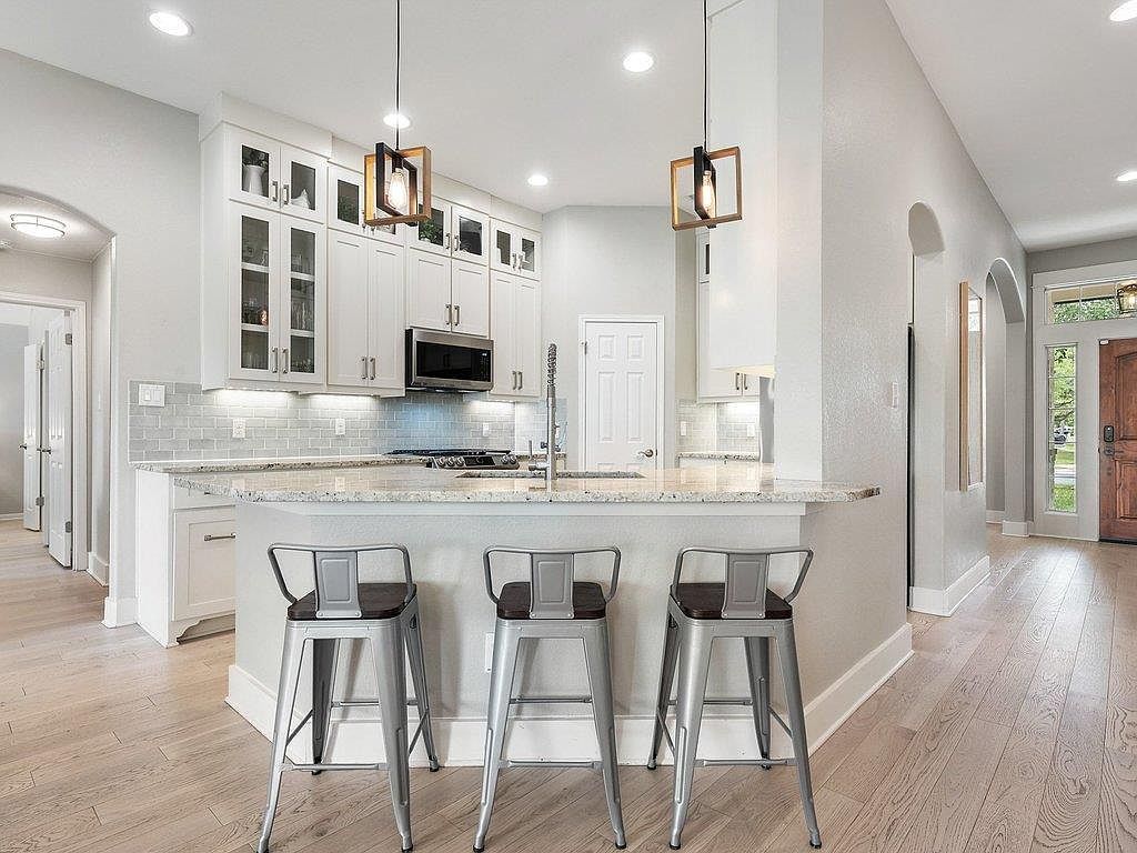 608 Ranier Ln Round Rock, TX 78665 - Thumbnail 4