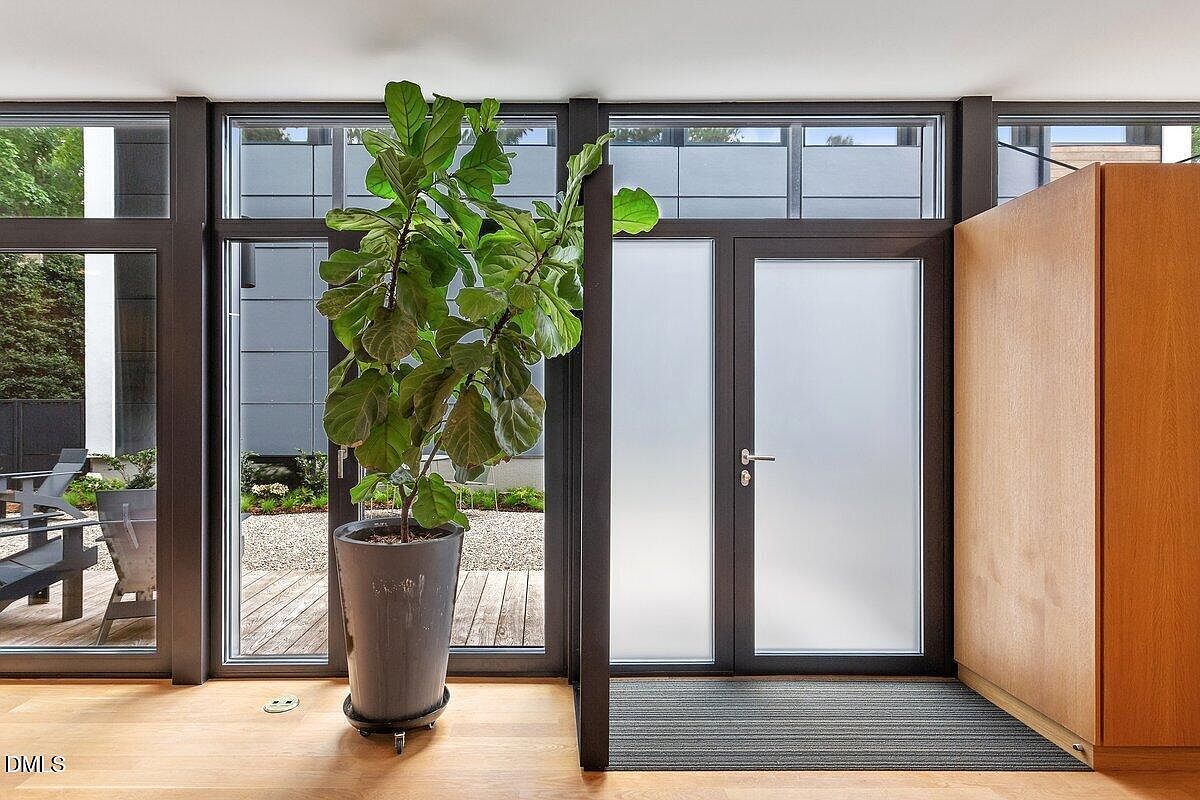 924 Tower St Raleigh, NC 27607 - Thumbnail 4