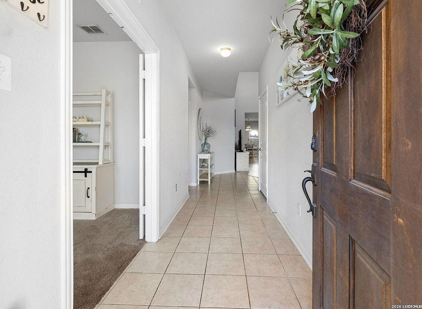 8935 Holland Park Converse, TX 78109 - Thumbnail 4