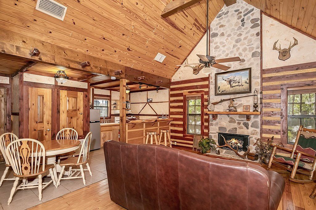 511 W Austin St Fredericksburg, TX 78624 - Thumbnail 4