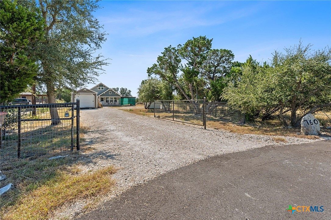 760 Henderson Dr Spring Branch, TX 78070 - Thumbnail 4