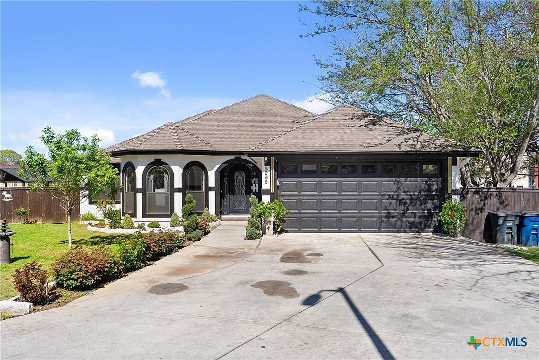 2026 Dripping Spgs New Braunfels, TX 78130 - Thumbnail 4