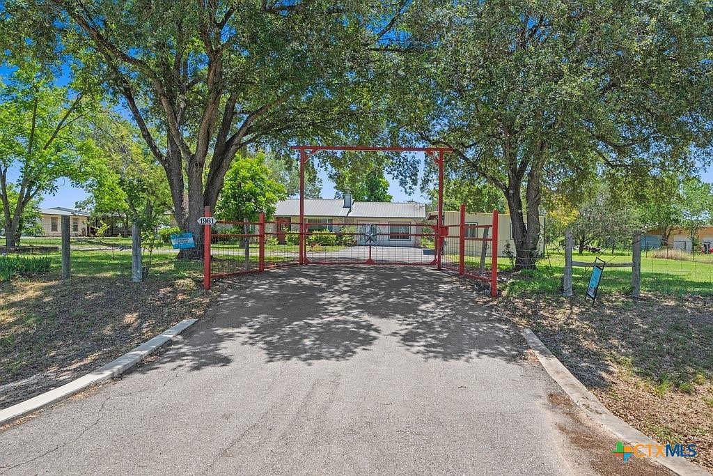 1961 Bolton Rd Marion, TX 78124 - Thumbnail 4