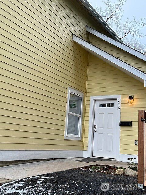 616 E Myrtle St Bellingham, WA 98225 - Thumbnail 4