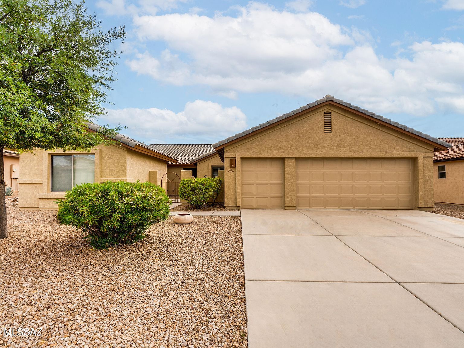 1986 E Orinda Ln Green Valley, AZ 85614 - Thumbnail 4