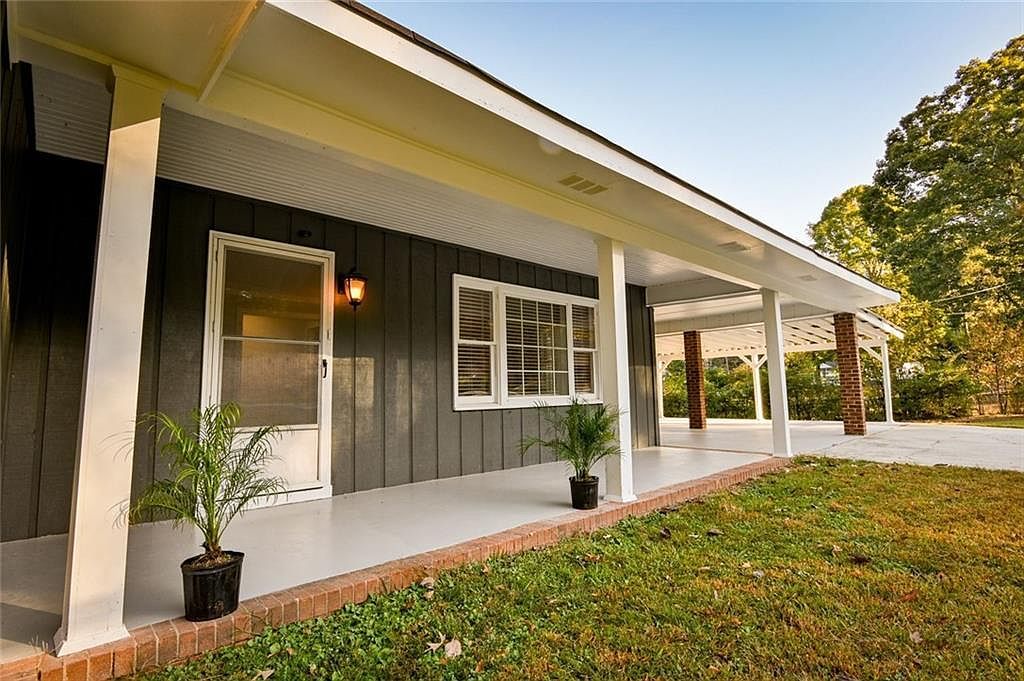 8196 Lakeview Dr SW Covington, GA 30014 - Thumbnail 4