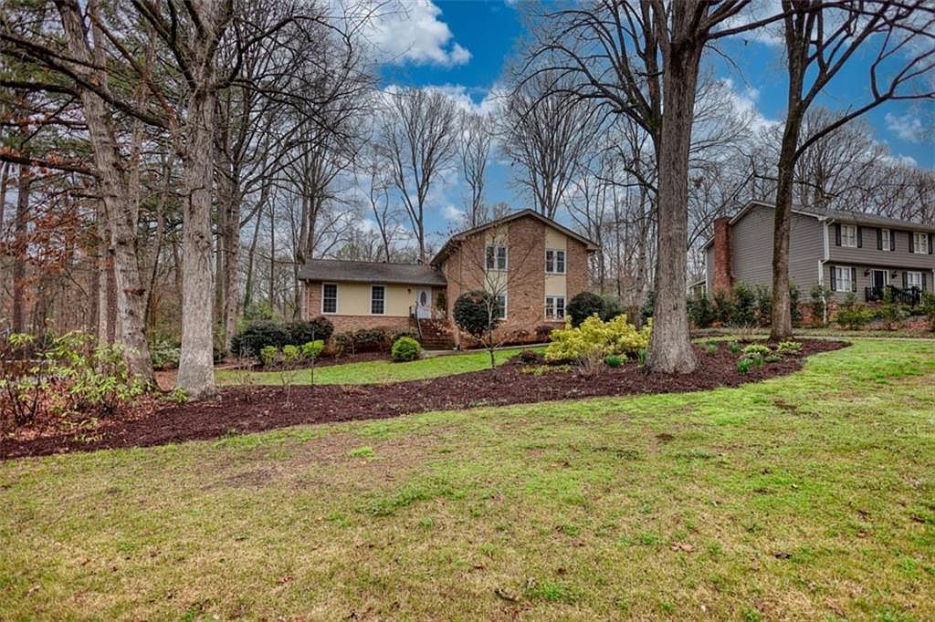 832 Sweet Briar Ln SE Conyers, GA 30094 - Thumbnail 4