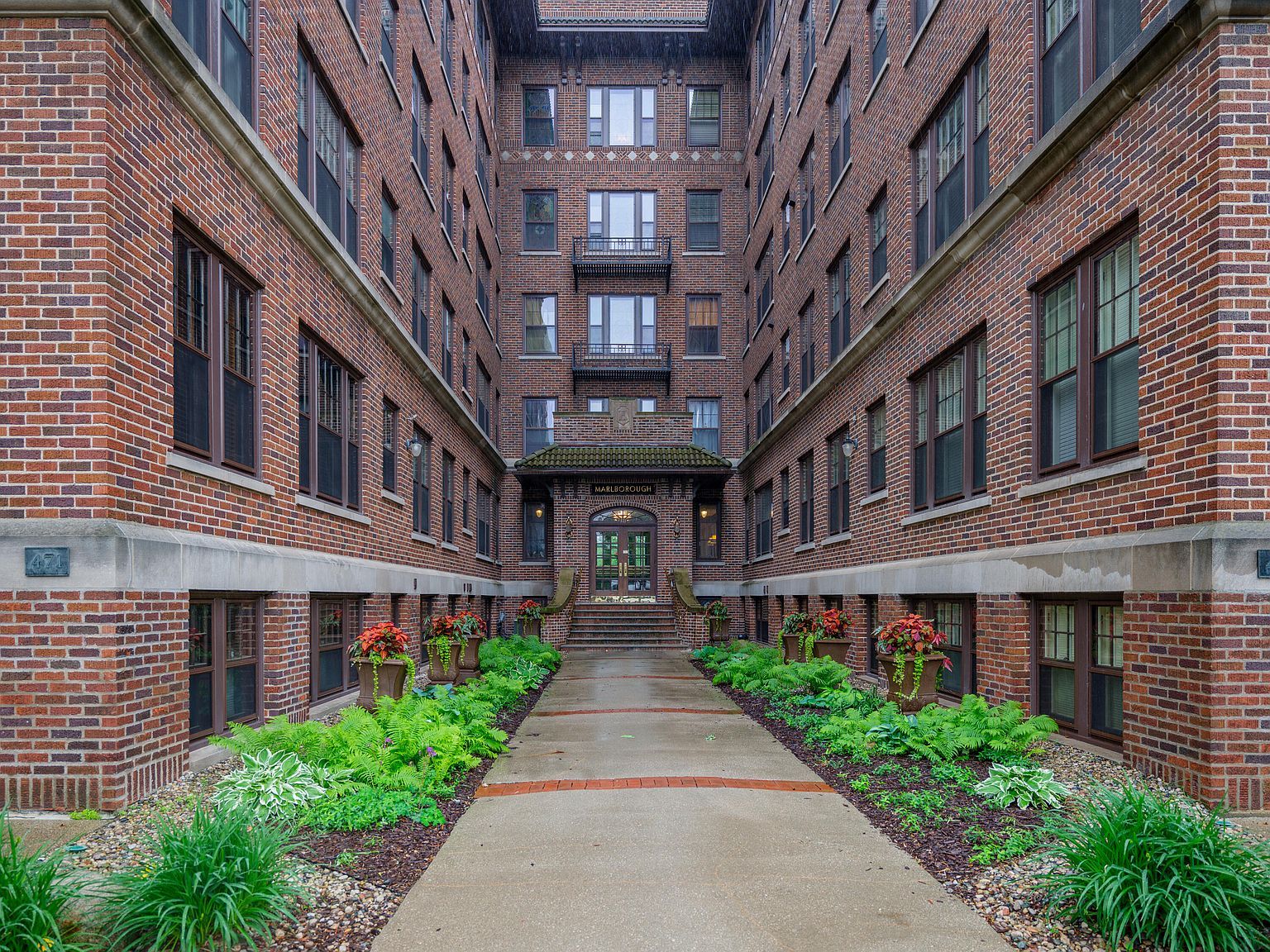 471 W South St APT 207 Kalamazoo, MI 49007 - Thumbnail 4