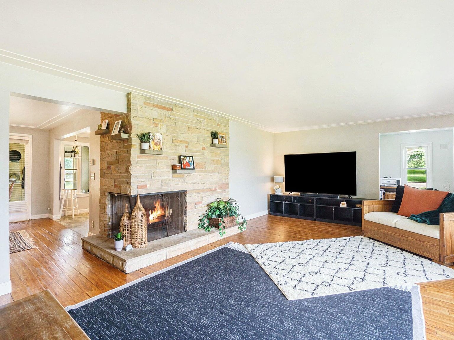 141 S Drake Rd Kalamazoo, MI 49009 - Thumbnail 4